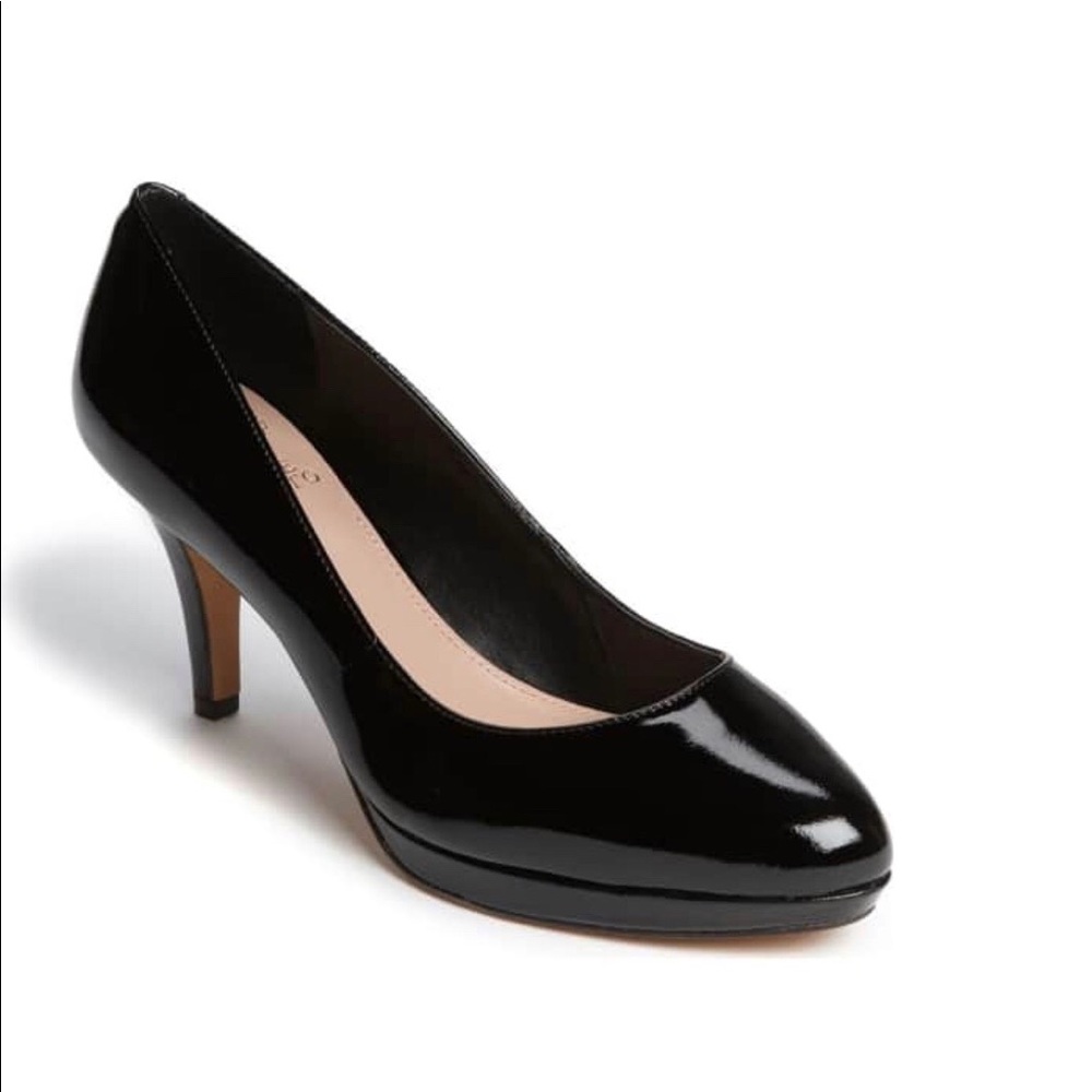VINCE CAMUTO DESTI BLACK SMOOTH PATENT. SZ 6 W BOX
